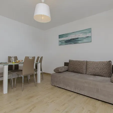 Apartamento Sanja Primošten