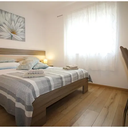 Sanja Apartment *