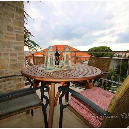 Sanja Apartment Primosten