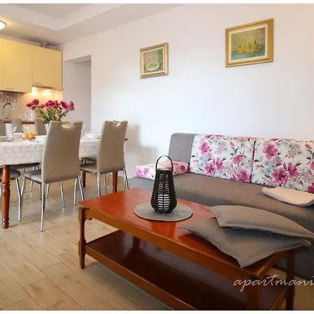 Apartamento Sanja Primošten